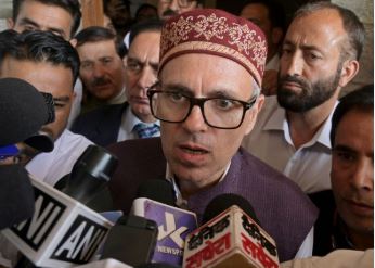 जम्मू-कश्मीर में बाढ़ से प्रभावित भूमिहीन लोगों को जमीन दी जाएगी: उमर अब्दुल्ला